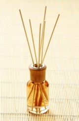 Illustration für Artikel mit dem Titel Machen Sie einen DIY Reed Diffusor, um Ihr Zuhause zu erfrischen